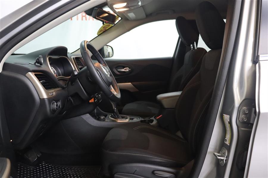 2017 Jeep Cherokee LATITUDE, available for sale in Paterson, New Jersey | Fast Track Motors. Paterson, New Jersey 2017 Jeep Cherokee LATITUDE, available for sale in Paterson, New Jersey | Fast Track Motors. Paterson, New Jersey