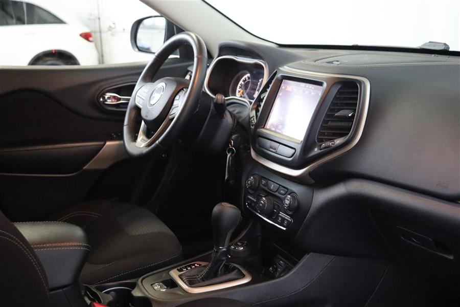 2017 Jeep Cherokee LATITUDE, available for sale in Paterson, New Jersey | Fast Track Motors. Paterson, New Jersey 2017 Jeep Cherokee LATITUDE, available for sale in Paterson, New Jersey | Fast Track Motors. Paterson, New Jersey