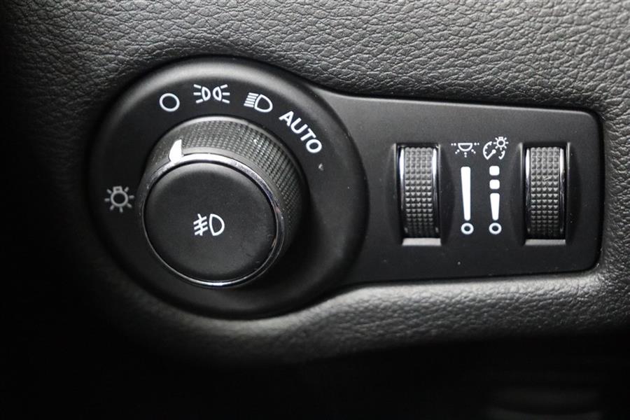 2017 Jeep Cherokee LATITUDE, available for sale in Paterson, New Jersey | Fast Track Motors. Paterson, New Jersey 2017 Jeep Cherokee LATITUDE, available for sale in Paterson, New Jersey | Fast Track Motors. Paterson, New Jersey
