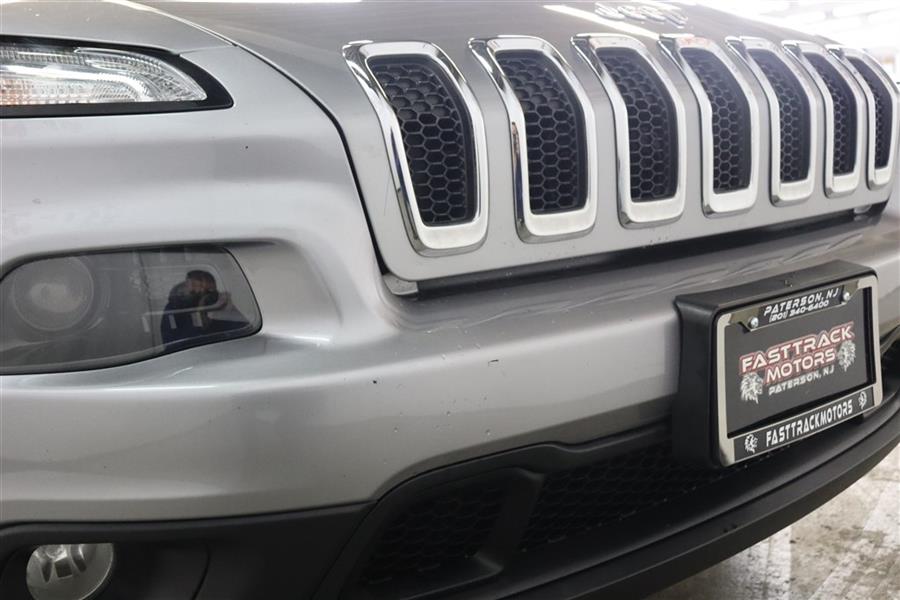 2017 Jeep Cherokee LATITUDE, available for sale in Paterson, New Jersey | Fast Track Motors. Paterson, New Jersey 2017 Jeep Cherokee LATITUDE, available for sale in Paterson, New Jersey | Fast Track Motors. Paterson, New Jersey