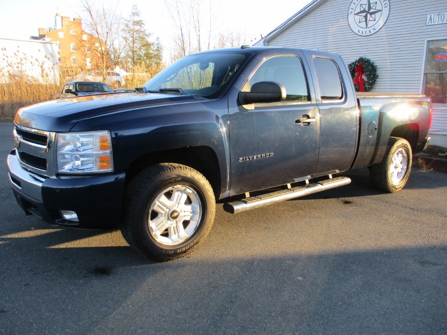 2011 Chevrolet Silverado 1500 4WD Ext Cab 143.5" LT, available for sale in Suffield, Connecticut | Suffield Auto LLC. Suffield, Connecticut 2011 Chevrolet Silverado 1500 4WD Ext Cab 143.5" LT, available for sale in Suffield, Connecticut | Suffield Auto LLC. Suffield, Connecticut