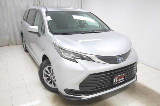 Used Toyota Sienna Hybrid LE w/ rearCam 2021 | Car Revolution. Maple Shade, New Jersey