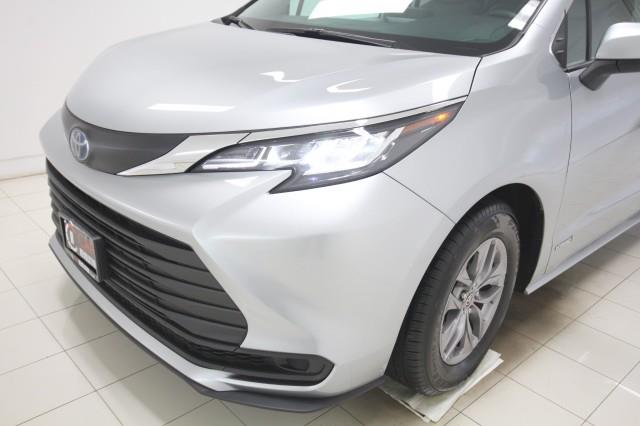 Used Toyota Sienna Hybrid LE w/ rearCam 2021 | Car Revolution. Maple Shade, New Jersey Used Toyota Sienna Hybrid LE w/ rearCam 2021 | Car Revolution. Maple Shade, New Jersey