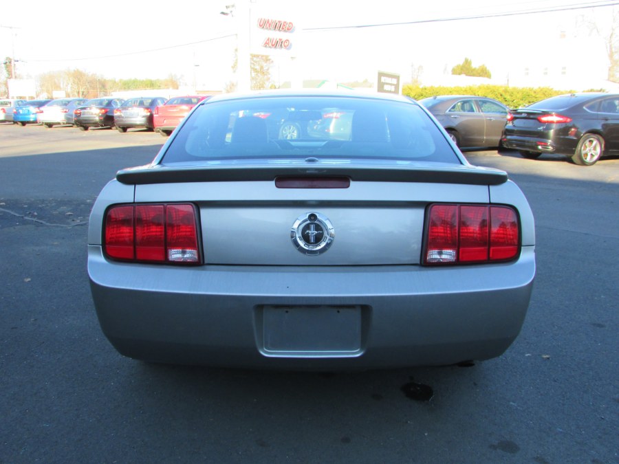 Used Ford Mustang 2dr Cpe Premium 2008 | United Auto Sales of E Windsor, Inc. East Windsor, Connecticut Used Ford Mustang 2dr Cpe Premium 2008 | United Auto Sales of E Windsor, Inc. East Windsor, Connecticut