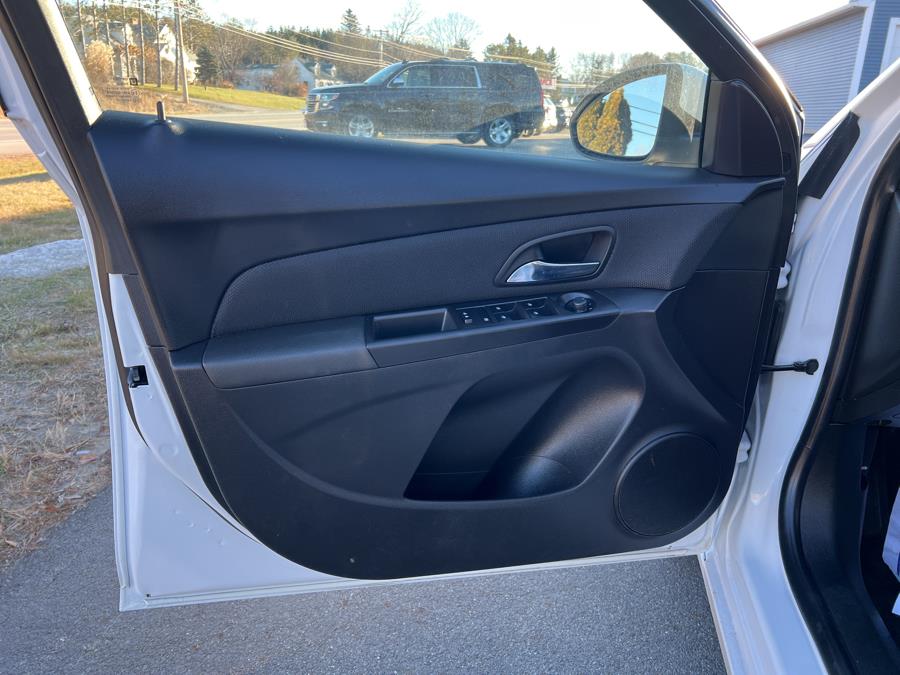 Used Chevrolet Cruze 4dr Sdn Auto 1LT 2015 | Pray's Auto Sales . Bangor , Maine Used Chevrolet Cruze 4dr Sdn Auto 1LT 2015 | Pray's Auto Sales . Bangor , Maine