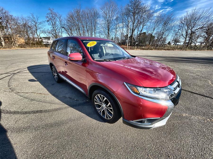 2016 Mitsubishi Outlander AWC 4dr SE, available for sale in Stratford, Connecticut | Wiz Leasing Inc. Stratford, Connecticut