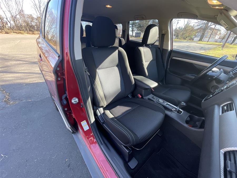 2016 Mitsubishi Outlander AWC 4dr SE, available for sale in Stratford, Connecticut | Wiz Leasing Inc. Stratford, Connecticut 2016 Mitsubishi Outlander AWC 4dr SE, available for sale in Stratford, Connecticut | Wiz Leasing Inc. Stratford, Connecticut