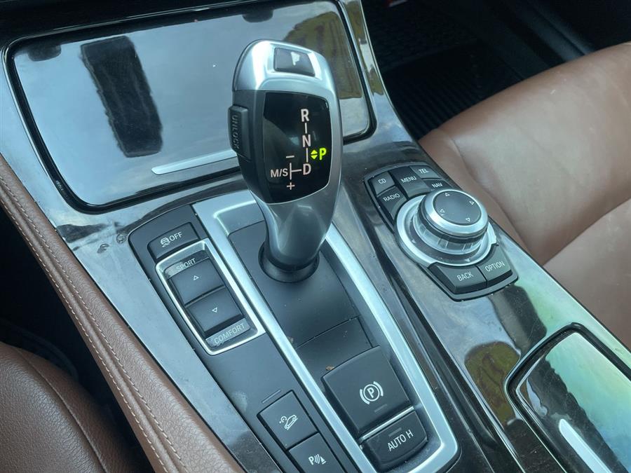 2012 BMW 5 Series 4dr Sdn 535i xDrive AWD, available for sale in Stratford, Connecticut | Wiz Leasing Inc. Stratford, Connecticut 2012 BMW 5 Series 4dr Sdn 535i xDrive AWD, available for sale in Stratford, Connecticut | Wiz Leasing Inc. Stratford, Connecticut