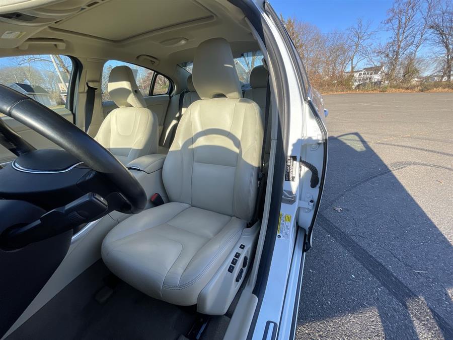 2015 Volvo S60 4dr Sdn T5 Drive-E Premier FWD, available for sale in Stratford, Connecticut | Wiz Leasing Inc. Stratford, Connecticut 2015 Volvo S60 4dr Sdn T5 Drive-E Premier FWD, available for sale in Stratford, Connecticut | Wiz Leasing Inc. Stratford, Connecticut