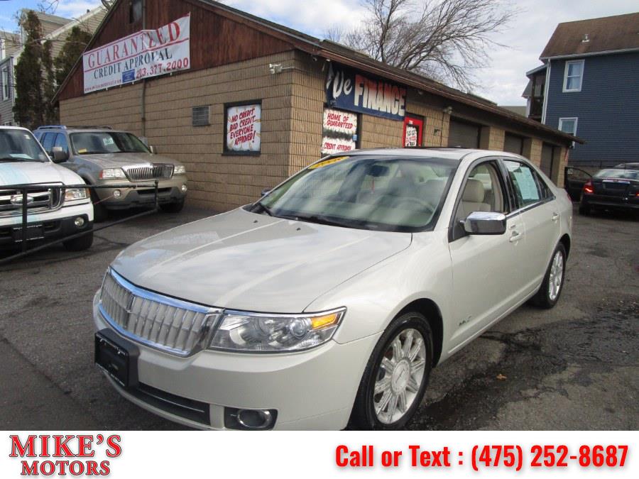 2008 Lincoln MKZ 4dr Sdn AWD, available for sale in Stratford, Connecticut | Mike's Motors LLC. Stratford, Connecticut