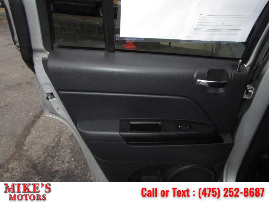 Used Jeep Compass 4WD 4dr Latitude 2011 | Mike's Motors LLC. Stratford, Connecticut Used Jeep Compass 4WD 4dr Latitude 2011 | Mike's Motors LLC. Stratford, Connecticut