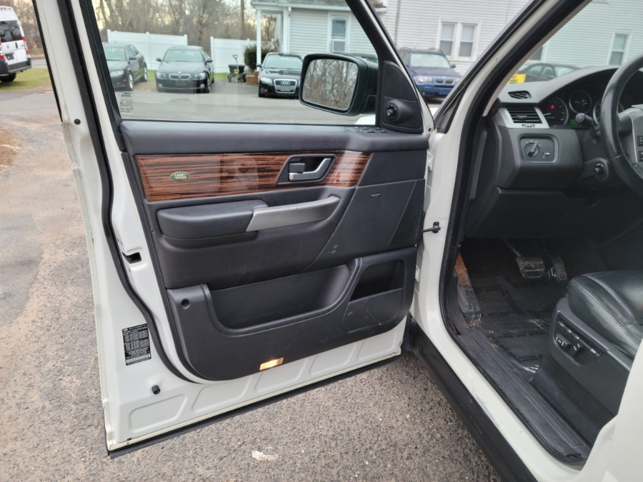 2008 Land Rover Range Rover Sport 4WD 4dr HSE, available for sale in East Windsor, Connecticut | Toro Auto. East Windsor, Connecticut 2008 Land Rover Range Rover Sport 4WD 4dr HSE, available for sale in East Windsor, Connecticut | Toro Auto. East Windsor, Connecticut