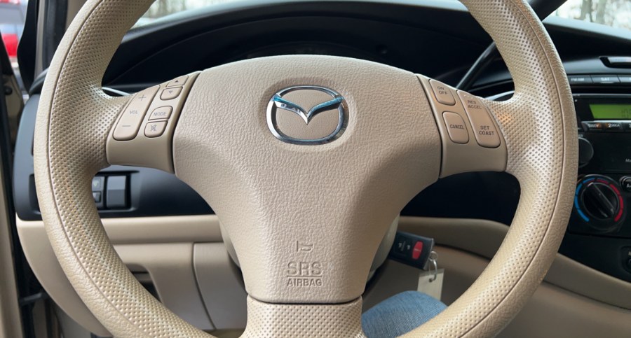 2006 Mazda MPV 4dr LX, available for sale in Waterbury, Connecticut | West End Automotive Center. Waterbury, Connecticut 2006 Mazda MPV 4dr LX, available for sale in Waterbury, Connecticut | West End Automotive Center. Waterbury, Connecticut