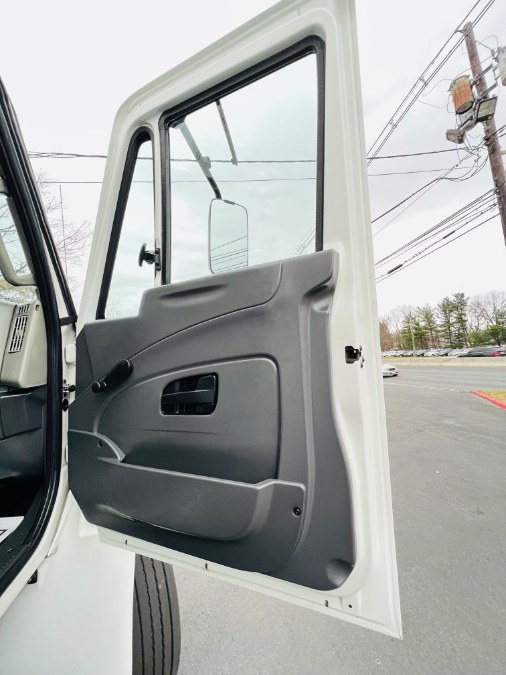 Used INTERNATIONAL 4300 26 FEET DRY BOX + LIFT GATE + CUMMINS ENG + NO CDL 2017 | NJ Truck Spot. South Amboy, New Jersey Used INTERNATIONAL 4300 26 FEET DRY BOX + LIFT GATE + CUMMINS ENG + NO CDL 2017 | NJ Truck Spot. South Amboy, New Jersey