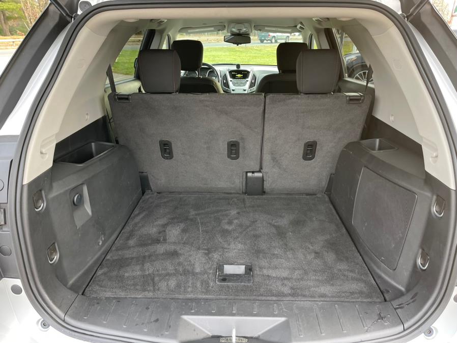 2017 Chevrolet Equinox FWD 4dr LT w/1LT, available for sale in South Windsor, Connecticut | Mike And Tony Auto Sales, Inc. South Windsor, Connecticut 2017 Chevrolet Equinox FWD 4dr LT w/1LT, available for sale in South Windsor, Connecticut | Mike And Tony Auto Sales, Inc. South Windsor, Connecticut