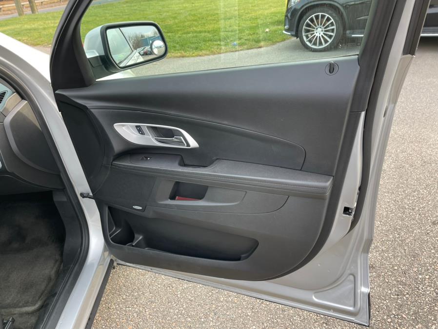 2017 Chevrolet Equinox FWD 4dr LT w/1LT, available for sale in South Windsor, Connecticut | Mike And Tony Auto Sales, Inc. South Windsor, Connecticut 2017 Chevrolet Equinox FWD 4dr LT w/1LT, available for sale in South Windsor, Connecticut | Mike And Tony Auto Sales, Inc. South Windsor, Connecticut