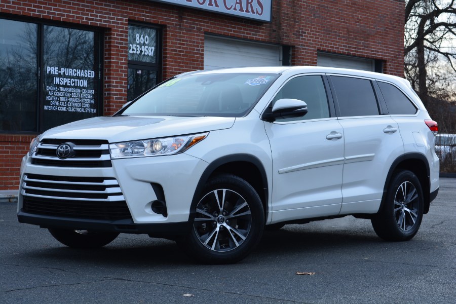 Used 2018 Toyota Highlander in ENFIELD, Connecticut | Longmeadow Motor Cars. ENFIELD, Connecticut