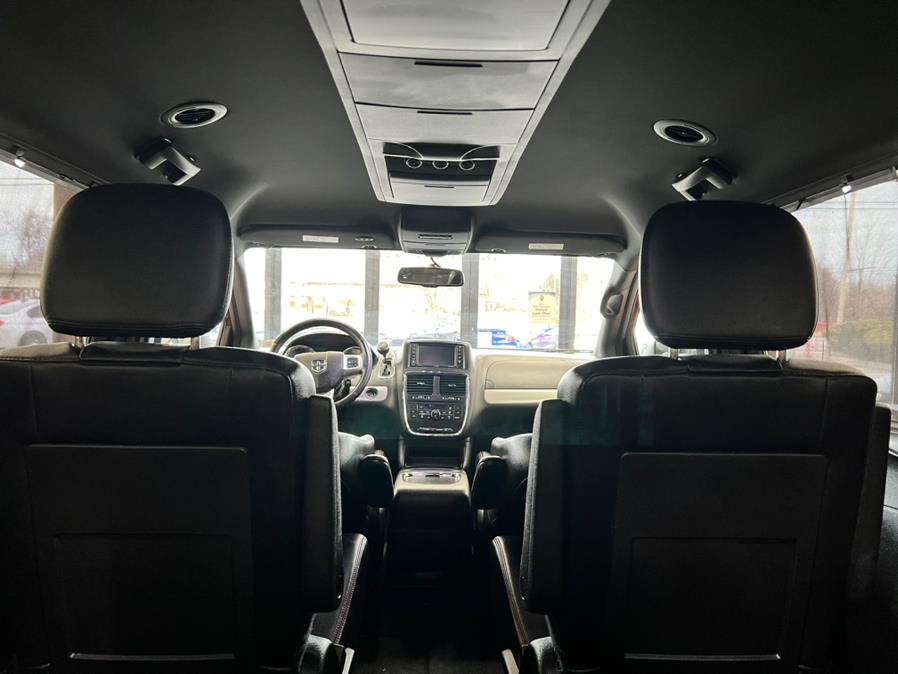Used Dodge Grand Caravan GT Wagon 2018 | Power Motors East. Massapequa Park, New York Used Dodge Grand Caravan GT Wagon 2018 | Power Motors East. Massapequa Park, New York