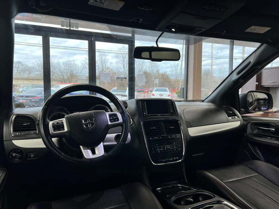 Used Dodge Grand Caravan GT Wagon 2018 | Power Motors East. Massapequa Park, New York Used Dodge Grand Caravan GT Wagon 2018 | Power Motors East. Massapequa Park, New York