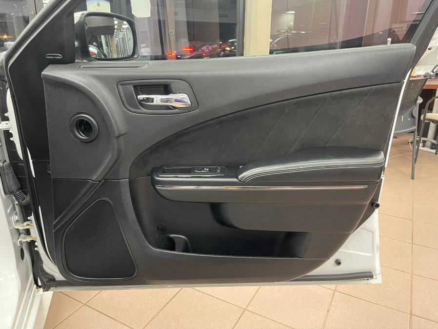 Used Dodge Charger 4dr Sdn SRT Hellcat RWD 2015 | Power Motors East. Massapequa Park, New York Used Dodge Charger 4dr Sdn SRT Hellcat RWD 2015 | Power Motors East. Massapequa Park, New York
