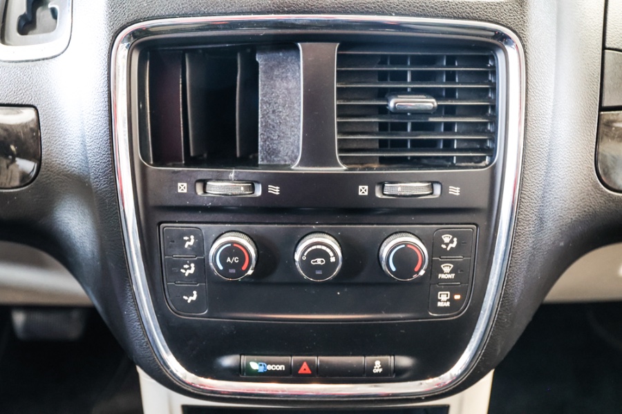 Used Dodge Grand Caravan 4dr Wgn SE 2016 | 26 Motors Long Island. ELMONT, New York Used Dodge Grand Caravan 4dr Wgn SE 2016 | 26 Motors Long Island. ELMONT, New York