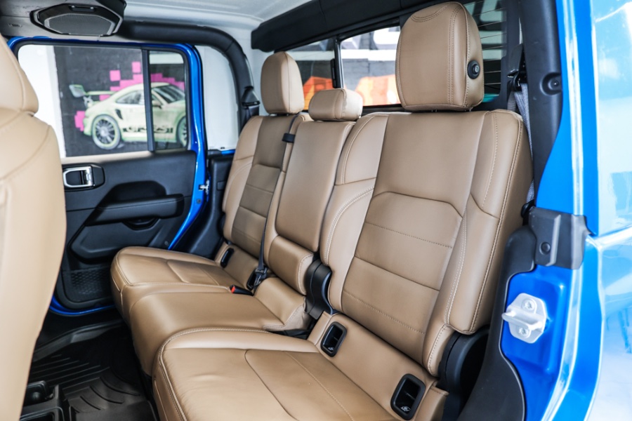 Used Jeep Gladiator Overland 4x4 2020 | 26 Motors Long Island. ELMONT, New York Used Jeep Gladiator Overland 4x4 2020 | 26 Motors Long Island. ELMONT, New York