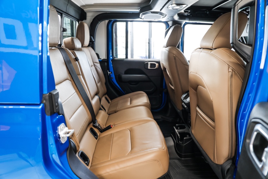 Used Jeep Gladiator Overland 4x4 2020 | 26 Motors Long Island. ELMONT, New York Used Jeep Gladiator Overland 4x4 2020 | 26 Motors Long Island. ELMONT, New York