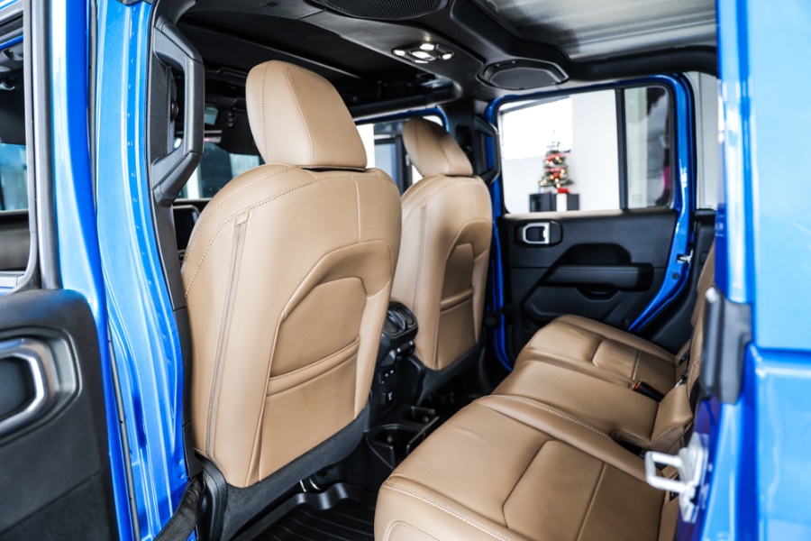 Used Jeep Gladiator Overland 4x4 2020 | 26 Motors Long Island. ELMONT, New York Used Jeep Gladiator Overland 4x4 2020 | 26 Motors Long Island. ELMONT, New York