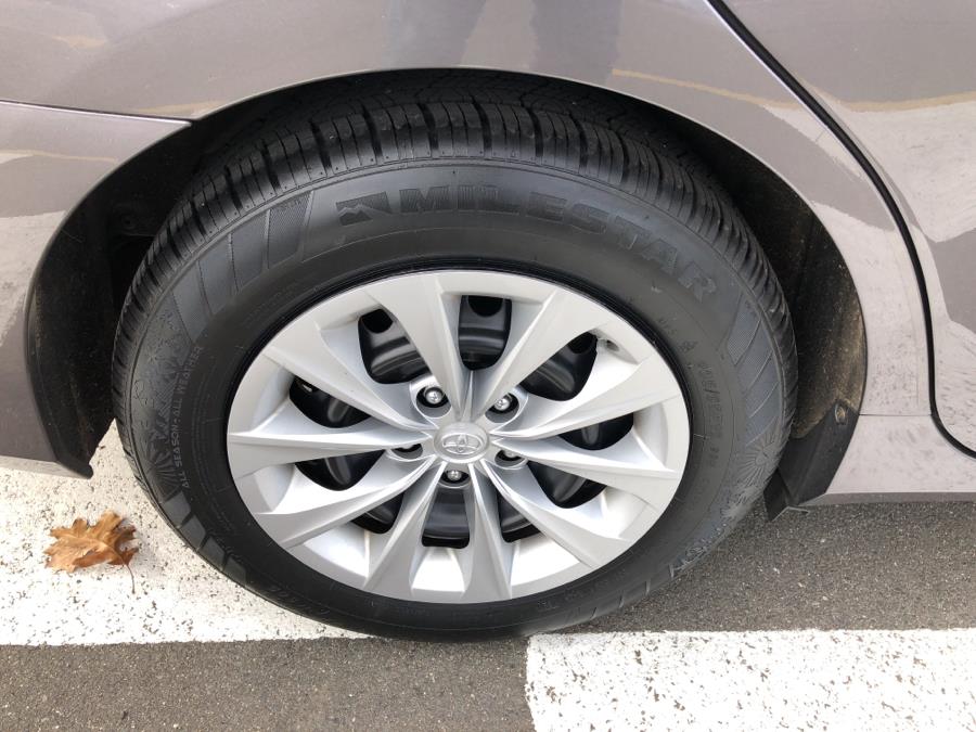 2016 Toyota Camry 4dr Sedan Auto LE, available for sale in Waterbury, Connecticut | National Auto Brokers, Inc.. Waterbury, Connecticut 2016 Toyota Camry 4dr Sedan Auto LE, available for sale in Waterbury, Connecticut | National Auto Brokers, Inc.. Waterbury, Connecticut