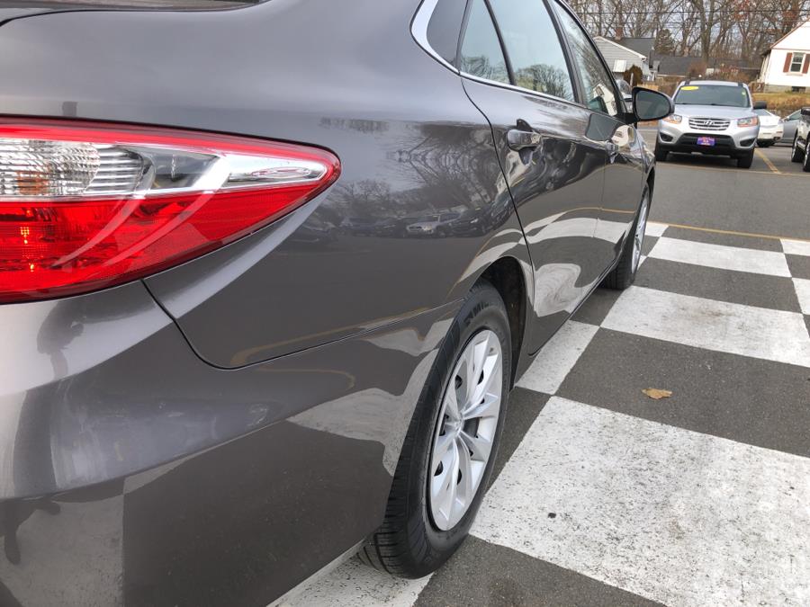2016 Toyota Camry 4dr Sedan Auto LE, available for sale in Waterbury, Connecticut | National Auto Brokers, Inc.. Waterbury, Connecticut 2016 Toyota Camry 4dr Sedan Auto LE, available for sale in Waterbury, Connecticut | National Auto Brokers, Inc.. Waterbury, Connecticut