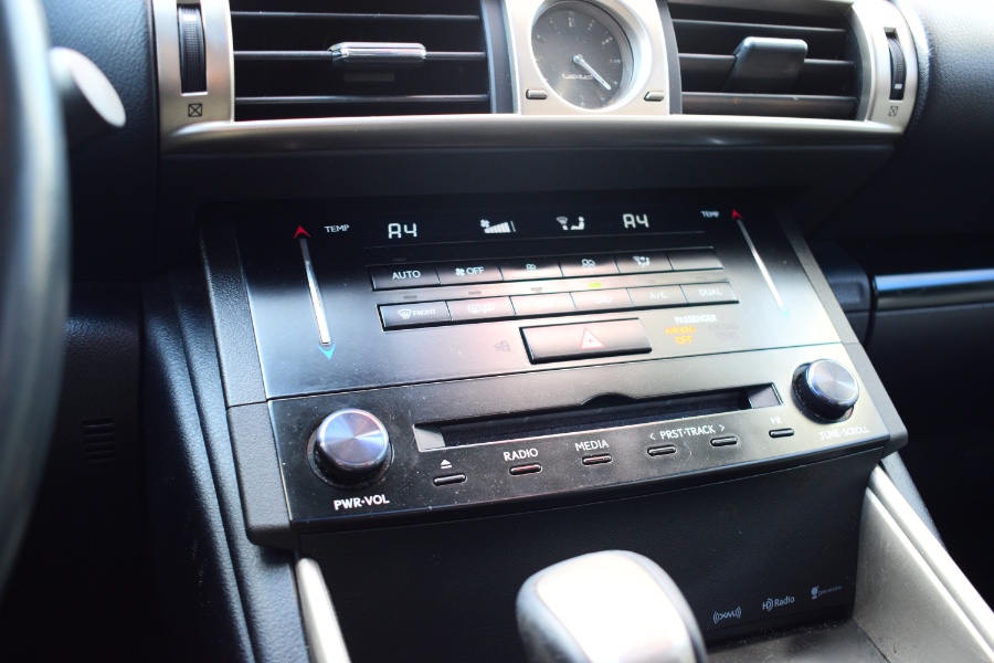 Used Lexus IS 250 4dr Sport Sdn Auto RWD 2014 | Hillside Auto Mall Inc.. Jamaica, New York Used Lexus IS 250 4dr Sport Sdn Auto RWD 2014 | Hillside Auto Mall Inc.. Jamaica, New York