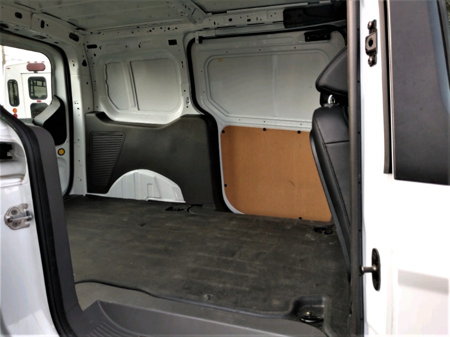 2020 Ford EXT TRANSIT CONNECT CARGO XL LWB w/Rear Symmetrical Doors, available for sale in COPIAGUE, New York | Warwick Auto Sales Inc. COPIAGUE, New York 2020 Ford EXT TRANSIT CONNECT CARGO XL LWB w/Rear Symmetrical Doors, available for sale in COPIAGUE, New York | Warwick Auto Sales Inc. COPIAGUE, New York