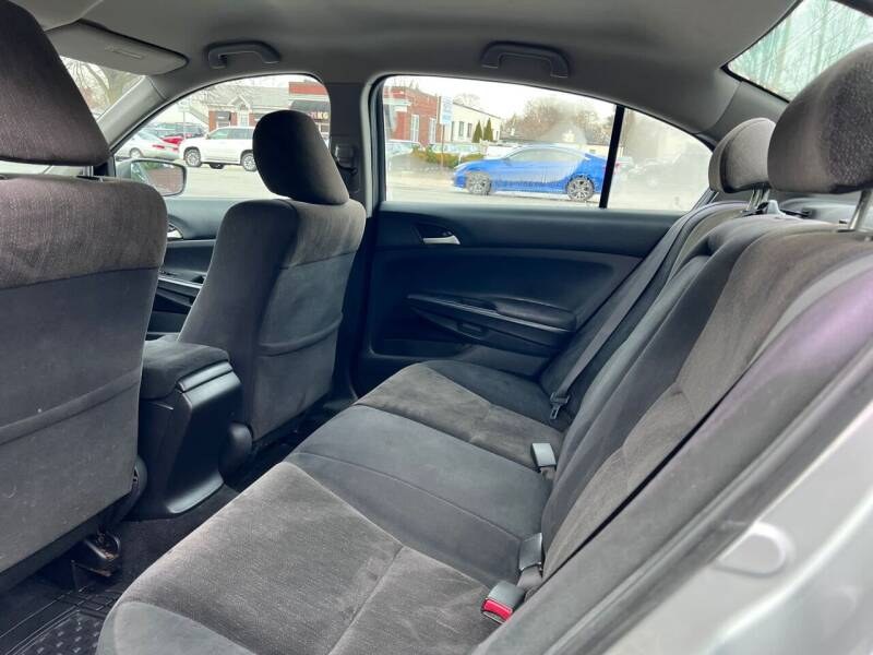 Used Honda Accord Sedan 4dr I4 Auto LX 2009 | Motorcars of Boston. Newton, Massachusetts Used Honda Accord Sedan 4dr I4 Auto LX 2009 | Motorcars of Boston. Newton, Massachusetts