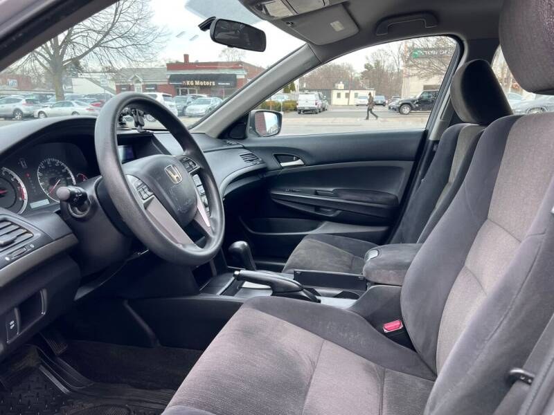 Used Honda Accord Sedan 4dr I4 Auto LX 2009 | Motorcars of Boston. Newton, Massachusetts Used Honda Accord Sedan 4dr I4 Auto LX 2009 | Motorcars of Boston. Newton, Massachusetts