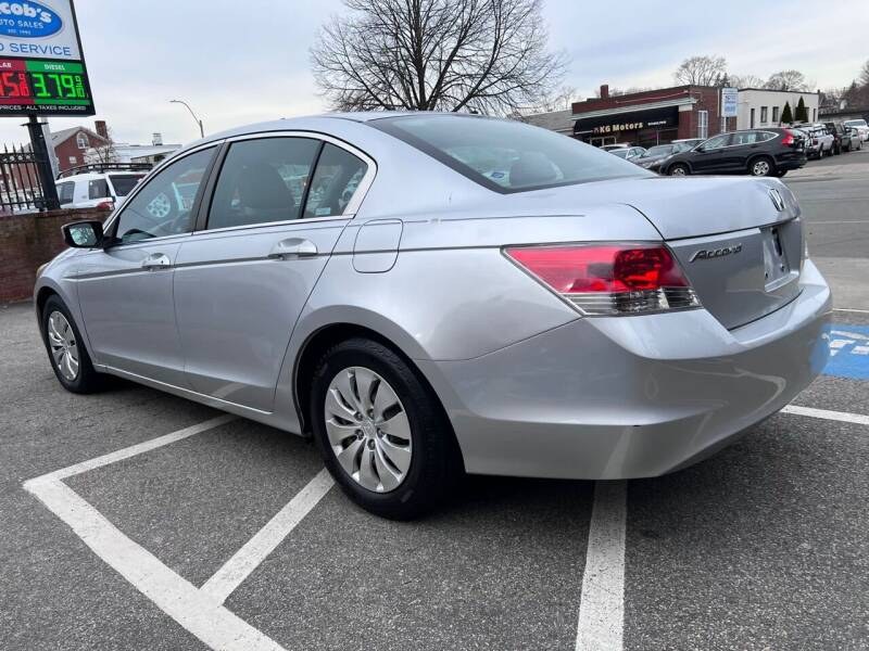 Used Honda Accord Sedan 4dr I4 Auto LX 2009 | Motorcars of Boston. Newton, Massachusetts Used Honda Accord Sedan 4dr I4 Auto LX 2009 | Motorcars of Boston. Newton, Massachusetts