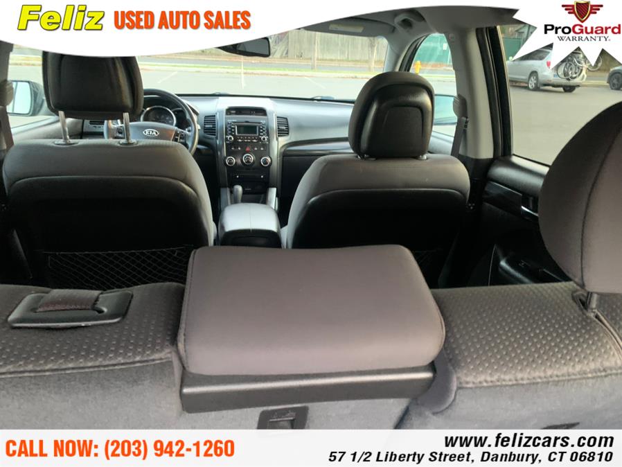 Used Kia Sorento AWD 4dr I4-GDI LX 2012 | Feliz Used Auto Sales. Danbury, Connecticut