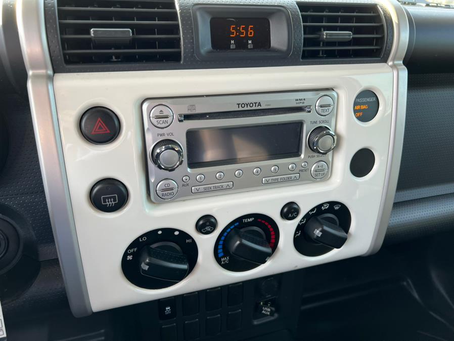 Used Toyota FJ Cruiser RWD 4dr Auto (Natl) 2014 | Mint Auto Sales. Islip, New York Used Toyota FJ Cruiser RWD 4dr Auto (Natl) 2014 | Mint Auto Sales. Islip, New York