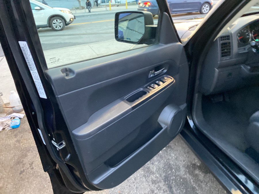 Used Jeep Liberty 4WD 4dr Sport Latitude 2012 | Middle Village Motors . Middle Village, New York Used Jeep Liberty 4WD 4dr Sport Latitude 2012 | Middle Village Motors . Middle Village, New York