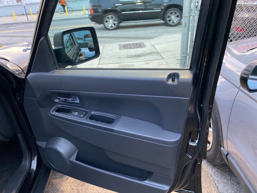 Used Jeep Liberty 4WD 4dr Sport Latitude 2012 | Middle Village Motors . Middle Village, New York Used Jeep Liberty 4WD 4dr Sport Latitude 2012 | Middle Village Motors . Middle Village, New York