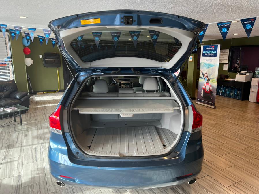 2009 Toyota Venza 4dr Wgn V6 AWD, available for sale in West Hartford, Connecticut | AutoMax. West Hartford, Connecticut 2009 Toyota Venza 4dr Wgn V6 AWD, available for sale in West Hartford, Connecticut | AutoMax. West Hartford, Connecticut
