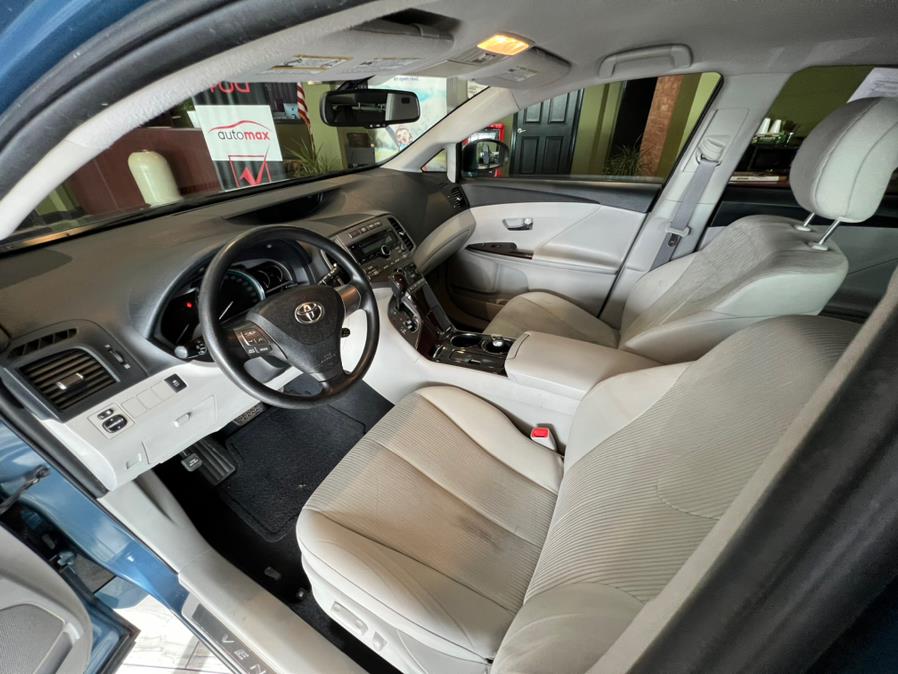 2009 Toyota Venza 4dr Wgn V6 AWD, available for sale in West Hartford, Connecticut | AutoMax. West Hartford, Connecticut 2009 Toyota Venza 4dr Wgn V6 AWD, available for sale in West Hartford, Connecticut | AutoMax. West Hartford, Connecticut