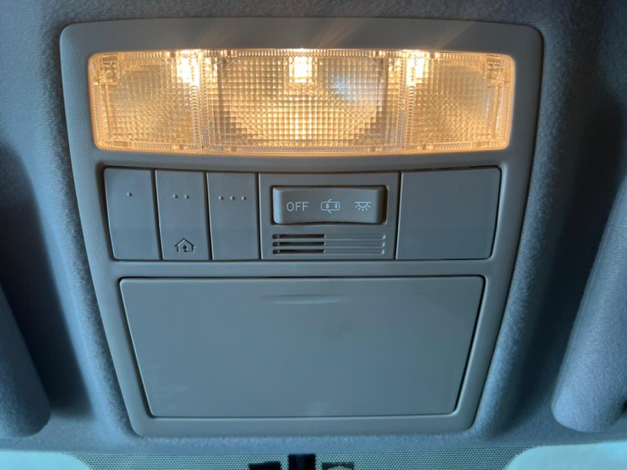 2009 Toyota Venza 4dr Wgn V6 AWD, available for sale in West Hartford, Connecticut | AutoMax. West Hartford, Connecticut 2009 Toyota Venza 4dr Wgn V6 AWD, available for sale in West Hartford, Connecticut | AutoMax. West Hartford, Connecticut