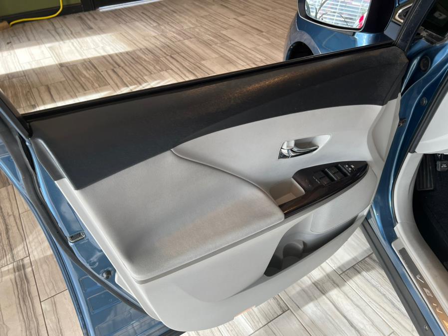 2009 Toyota Venza 4dr Wgn V6 AWD, available for sale in West Hartford, Connecticut | AutoMax. West Hartford, Connecticut 2009 Toyota Venza 4dr Wgn V6 AWD, available for sale in West Hartford, Connecticut | AutoMax. West Hartford, Connecticut