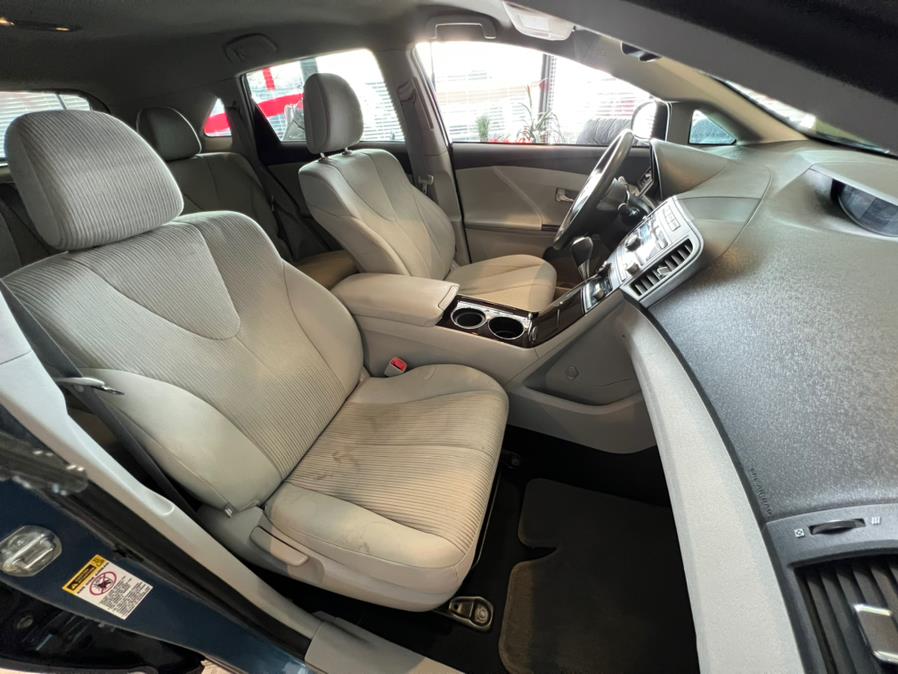 2009 Toyota Venza 4dr Wgn V6 AWD, available for sale in West Hartford, Connecticut | AutoMax. West Hartford, Connecticut 2009 Toyota Venza 4dr Wgn V6 AWD, available for sale in West Hartford, Connecticut | AutoMax. West Hartford, Connecticut