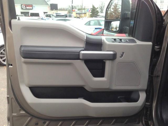 Used Ford F-250 Srw Super Duty XLT 4WD w/ rearCam 2019 | Car Revolution. Maple Shade, New Jersey Used Ford F-250 Srw Super Duty XLT 4WD w/ rearCam 2019 | Car Revolution. Maple Shade, New Jersey