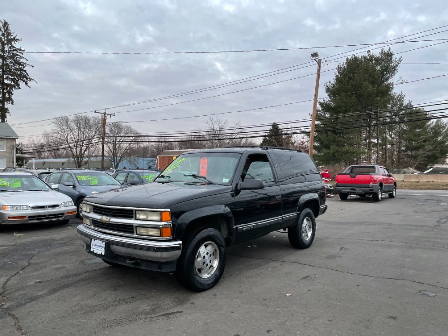 Used Chevrolet Tahoe 1500 2dr 4WD 1995 | CT Car Co LLC. East Windsor, Connecticut