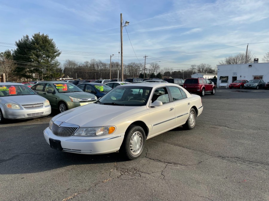 Used Lincoln Continental 4dr Sdn 1998 | CT Car Co LLC. East Windsor, Connecticut