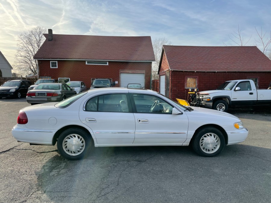 Used Lincoln Continental 4dr Sdn 1998 | CT Car Co LLC. East Windsor, Connecticut