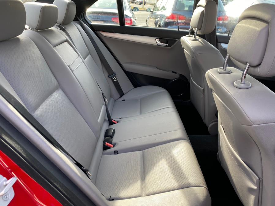 Used Mercedes-Benz C-Class 4dr Sdn 3.0L Luxury 4MATIC 2008 | Lava Motors 2 Inc. Canton, Connecticut Used Mercedes-Benz C-Class 4dr Sdn 3.0L Luxury 4MATIC 2008 | Lava Motors 2 Inc. Canton, Connecticut