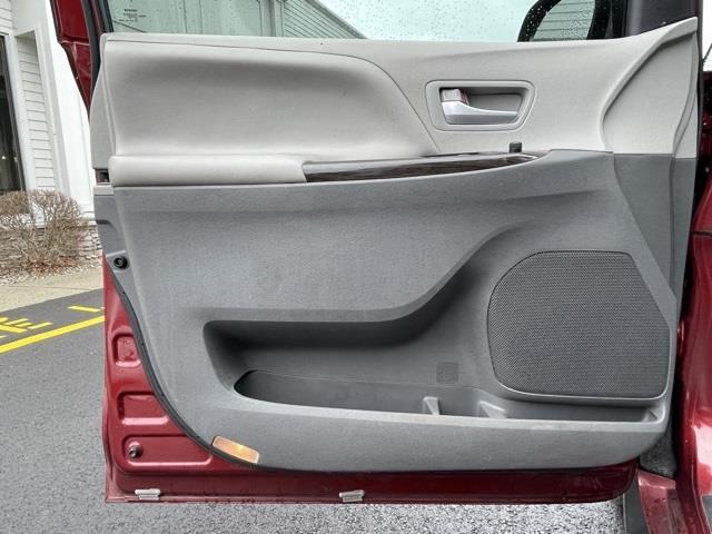 Used Toyota Sienna XLE 2016 | Blasius Federal Road. Brookfield, Connecticut Used Toyota Sienna XLE 2016 | Blasius Federal Road. Brookfield, Connecticut